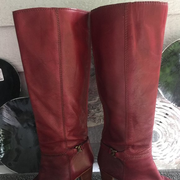 Vintage Handcrafted Brazilian Leather "Daisy Jones"Heel Boot - Picture 3 of 16